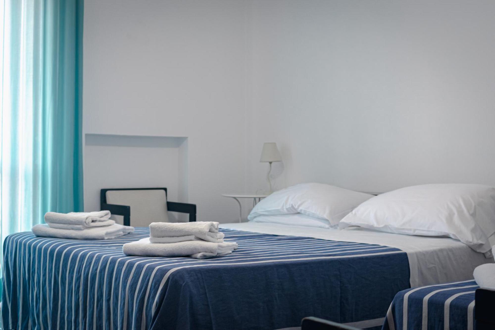 Hotel Mediterraneo 瓜迪亚皮耶蒙特 外观 照片